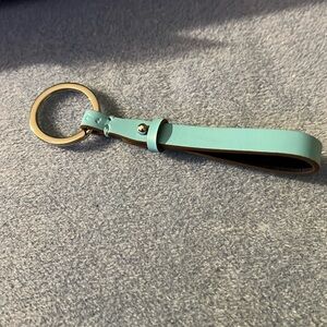 Keep Collective keychaini